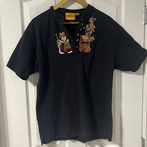 Vintage Disney’s Hunchback of Notre Dame embroidered henley - L